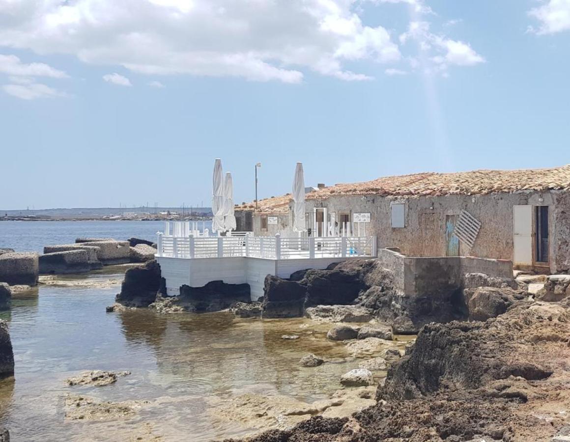 La Casa Sulla Spiaggia Marzamemi Bagian luar foto