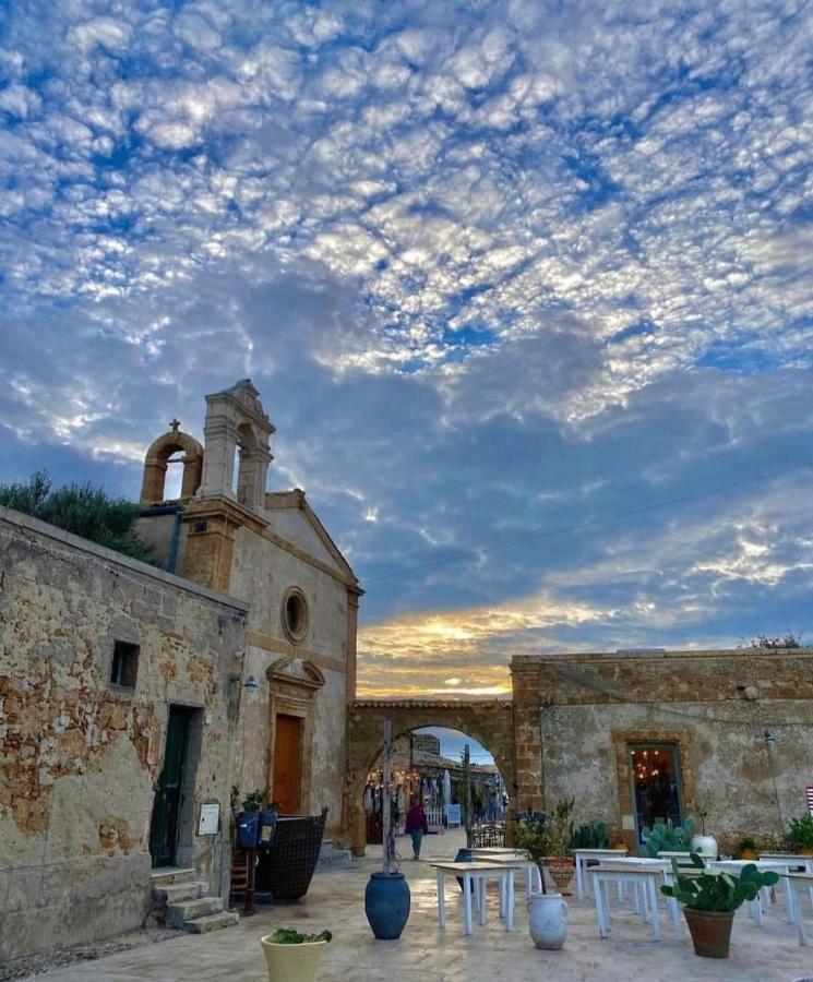 La Casa Sulla Spiaggia Marzamemi Bagian luar foto